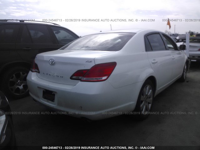 4T1BK36B56U062648 - 2006 TOYOTA AVALON XL/XLS/TOURING/LIMITED WHITE photo 4