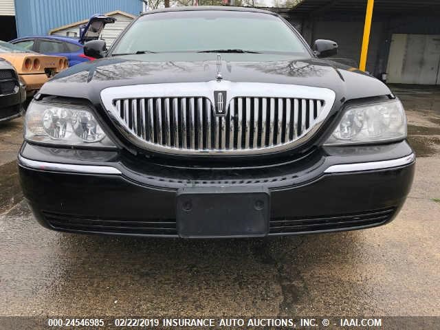 2L1FL8JW0BX758201 - 2011 LINCOLN TOWN CAR BLACK photo 6