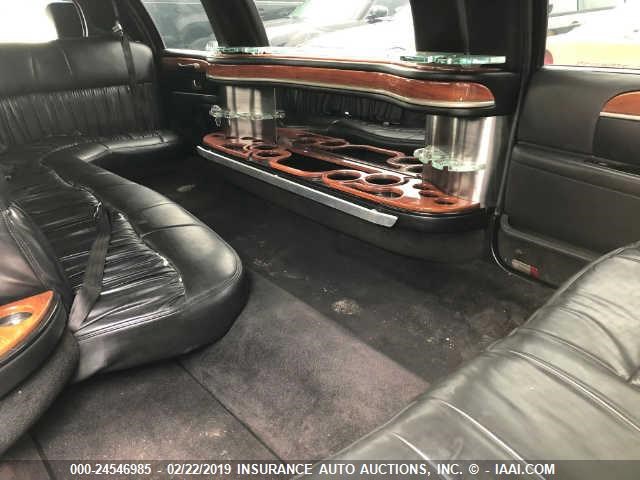 2L1FL8JW0BX758201 - 2011 LINCOLN TOWN CAR BLACK photo 8