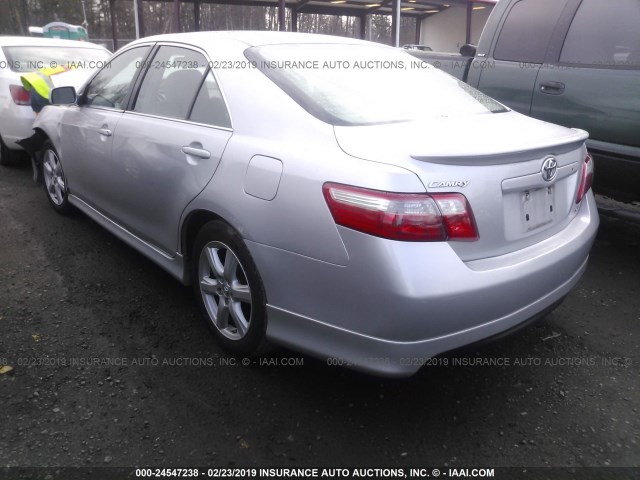 4T1BE46K27U592591 - 2007 TOYOTA CAMRY NEW GENERATION CE/LE/XLE/SE SILVER photo 3