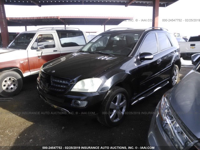 4JGBB86E06A107164 - 2006 MERCEDES-BENZ ML 350 BLACK photo 2