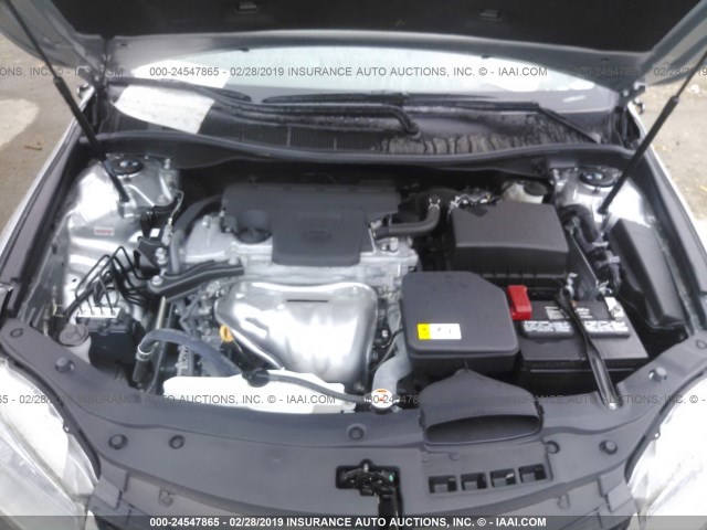 4T1BF1FK3HU329541 - 2017 TOYOTA CAMRY LE/XLE/SE/XSE 银色 照片 10