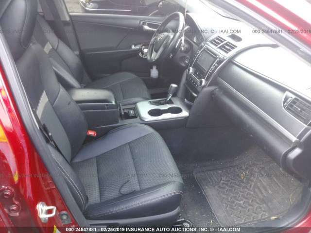 4T1BF1FK2EU843439 - 2014 TOYOTA CAMRY L/SE/LE/XLE 红色 照片 5