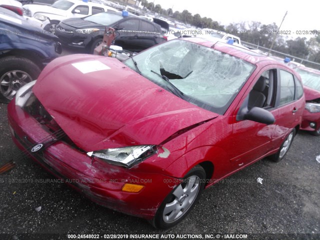 3FAFP37332R239722 - 2002 FORD FOCUS ZX5 RED photo 2