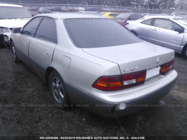 JT8BF28G4W0141634 - 1998 LEXUS ES 300 GOLD photo 3