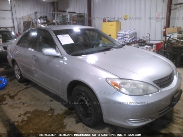 4T1BE32K32U623954 - 2002 TOYOTA CAMRY LE/XLE/SE SILVER photo 1