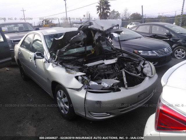 JTDBE32K330233689 - 2003 TOYOTA CAMRY LE/XLE SILVER photo 1