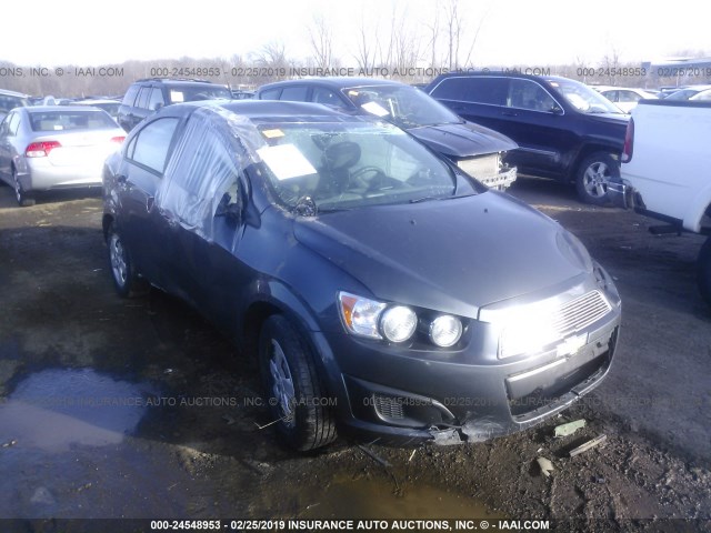 1G1JA5SH7D4211298 - 2013 CHEVROLET SONIC LS 灰色 照片 1