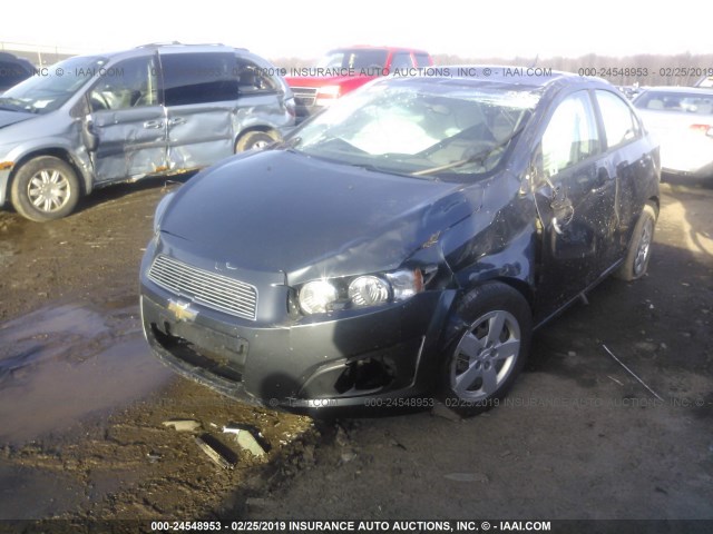 1G1JA5SH7D4211298 - 2013 CHEVROLET SONIC LS 灰色 照片 2