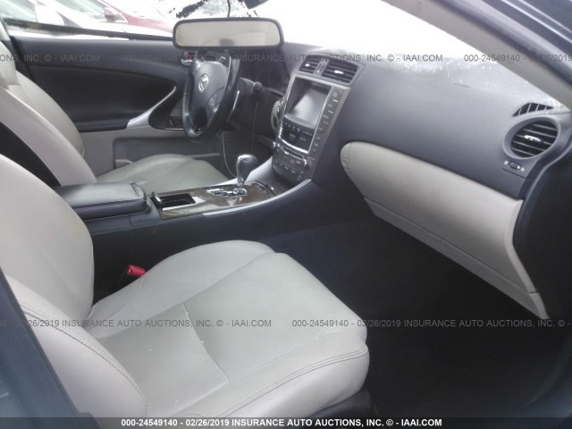 JTHBE262095023212 - 2009 LEXUS IS 350 GRAY photo 5