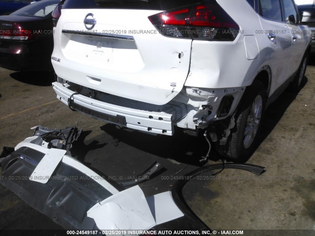 KNMAT2MT2HP591432 - 2017 NISSAN ROGUE S/SV WHITE photo 6