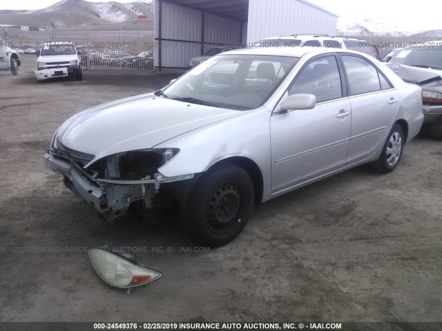 JTDBE32K620131530 - 2002 TOYOTA CAMRY LE/XLE/SE GRAY photo 2