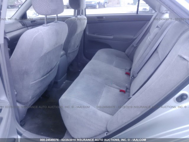 JTDBE32K620131530 - 2002 TOYOTA CAMRY LE/XLE/SE GRAY photo 8