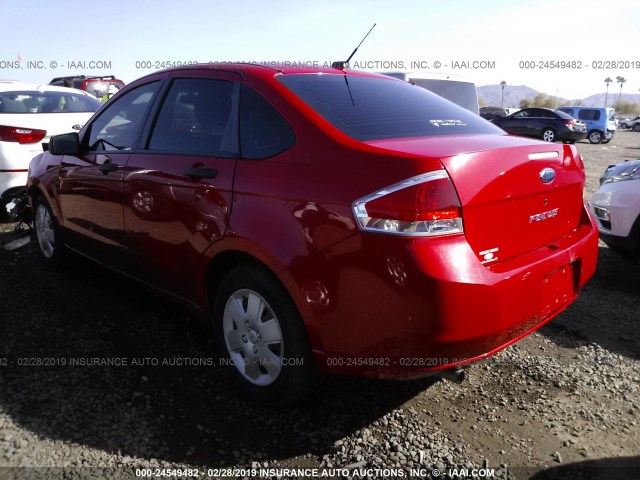 1FAHP34N88W252793 - 2008 FORD FOCUS S/SE RED photo 3