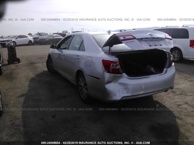 4T1BK1FK7CU520383 - 2012 TOYOTA CAMRY SE/XLE SILVER photo 3