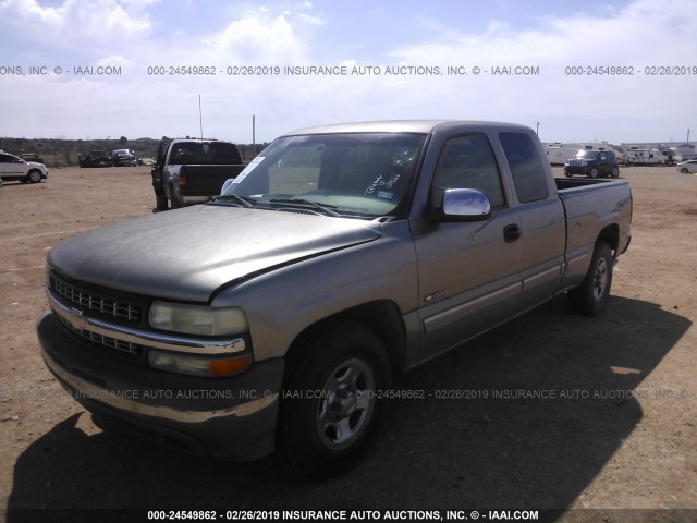 2GCEC19V021139666 - 2002 CHEVROLET SILVERADO C1500 BEIGE photo 2