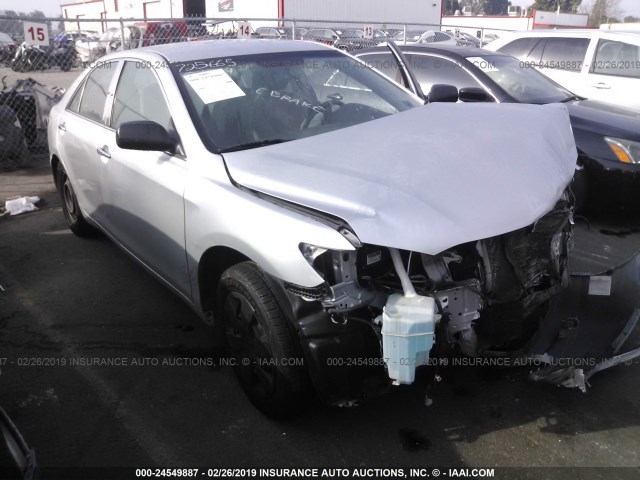 4T1BE46KX7U187434 - 2007 TOYOTA CAMRY NEW GENERAT CE/LE/XLE/SE SILVER photo 1