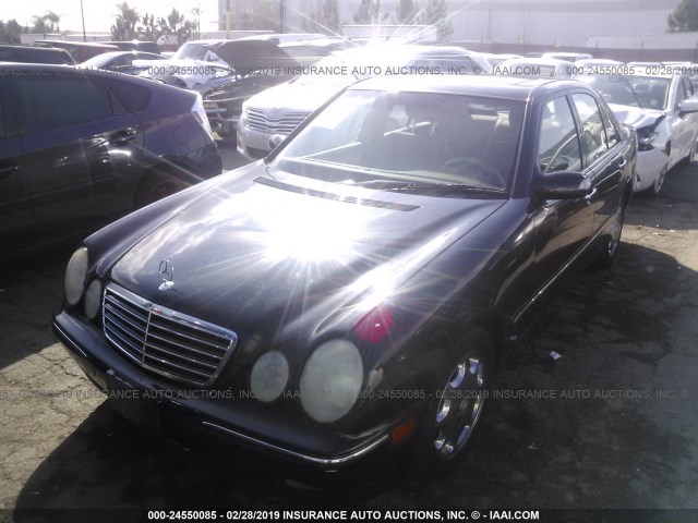 WDBJF65J61B306700 - 2001 MERCEDES-BENZ E 320 BLACK photo 2