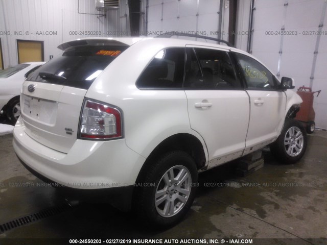 2FMDK48C88BA26787 - 2008 FORD EDGE SEL WHITE photo 4