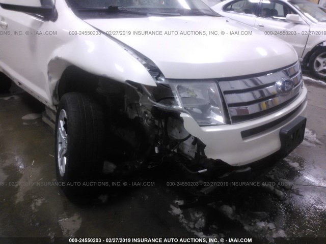 2FMDK48C88BA26787 - 2008 FORD EDGE SEL WHITE photo 6