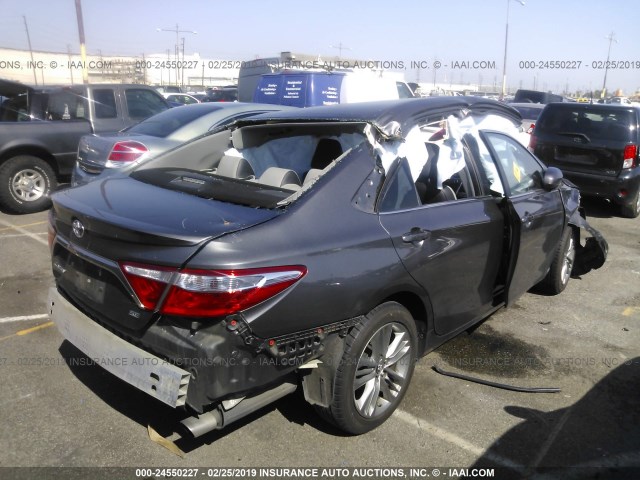 4T1BF1FK2FU898099 - 2015 TOYOTA CAMRY LE/XLE/SE/XSE 灰色 照片 4