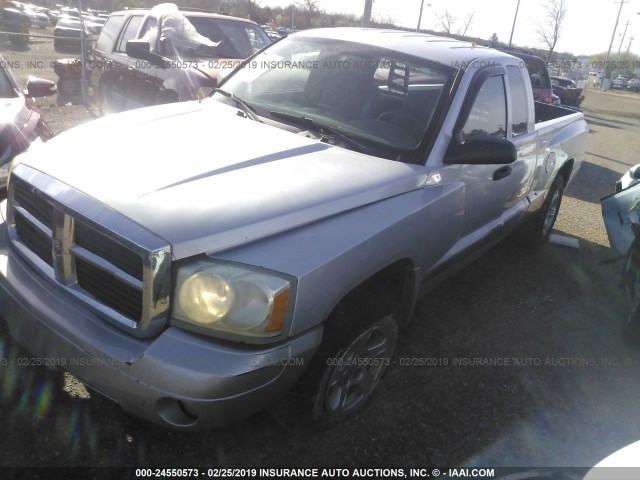 1D7HE42K26S516695 - 2006 DODGE DAKOTA SLT SILVER photo 2