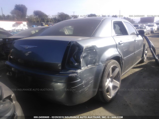 2C3KA43R76H104825 - 2006 CHRYSLER 300 GRAY photo 4