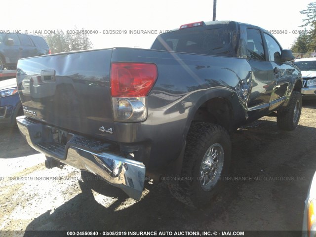 5TFBT54117X006293 - 2007 TOYOTA TUNDRA DOUBLE CAB SR5 GRAY photo 4