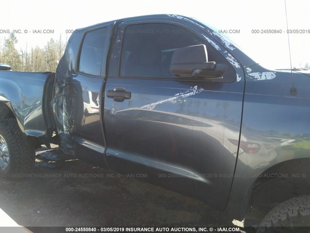 5TFBT54117X006293 - 2007 TOYOTA TUNDRA DOUBLE CAB SR5 GRAY photo 6