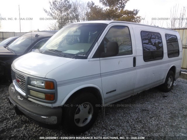 1GDFG15M911112889 - 2001 GMC SAVANA RV G1500 WHITE photo 2