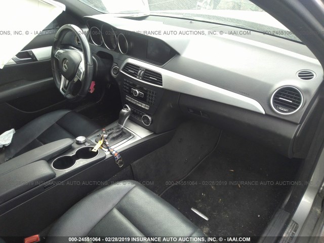 WDDGF4HB6CA637098 - 2012 MERCEDES-BENZ C 250 GRAY photo 5