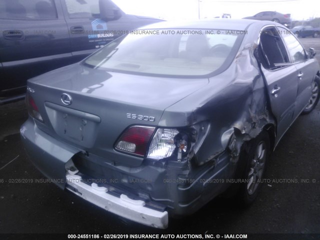 JTHBF30G120010589 - 2002 LEXUS ES 300 GRAY photo 6