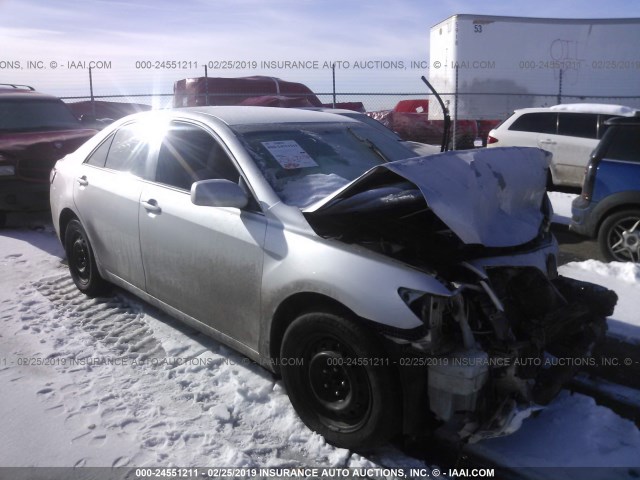4T1BF3EK2BU135961 - 2011 TOYOTA CAMRY SE/LE/XLE 银色 照片 1