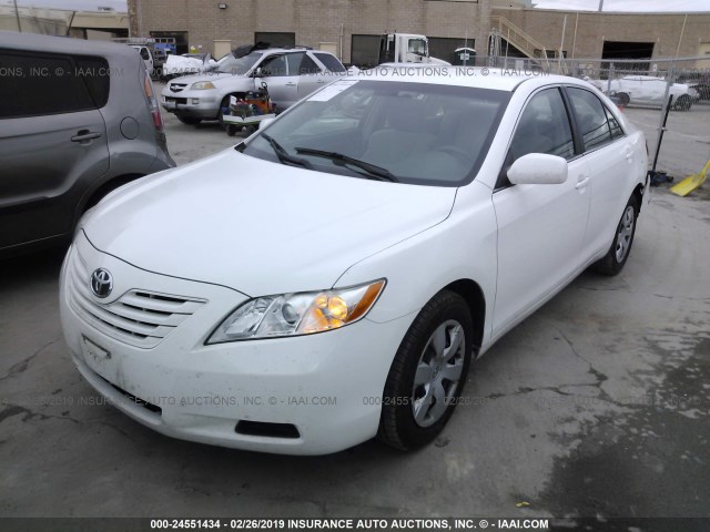 4T1BE46K77U515022 - 2007 TOYOTA CAMRY NEW GENERAT CE/LE/XLE/SE WHITE photo 2