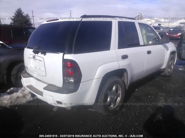 1GNDT13S782229911 - 2008 CHEVROLET TRAILBLAZER LS/LT WHITE photo 4