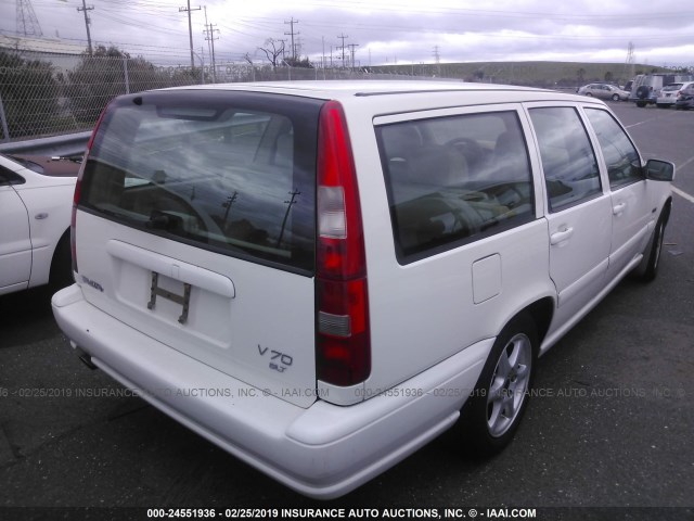 YV1LW5670W2489696 - 1998 VOLVO V70 GLT WHITE photo 4