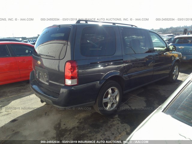 1GNDV231X8D169327 - 2008 CHEVROLET UPLANDER LS GRAY photo 4