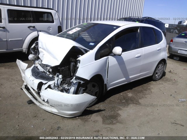 JHMGE8H35DC073669 - 2013 HONDA FIT WHITE photo 2