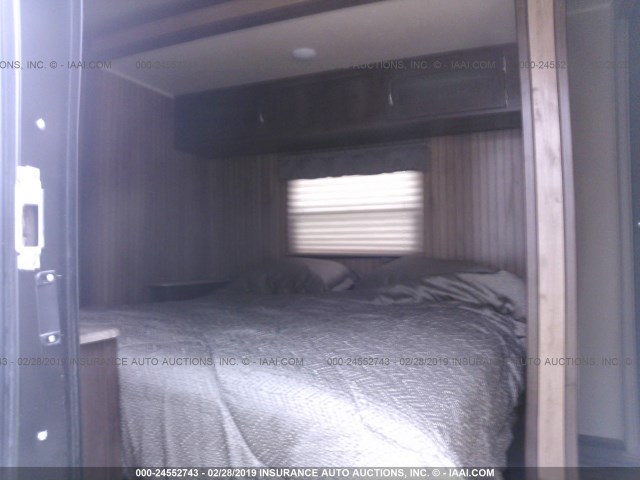 4X4TPUH20HP064140 - 2017 FOREST RIVER PUMA 32FBIS  未知 照片 8