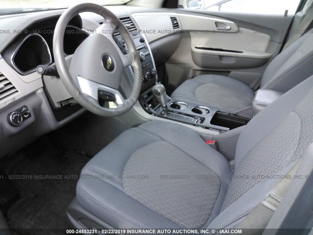 1GNKVGED9CJ188943 - 2012 CHEVROLET TRAVERSE LT WHITE photo 5