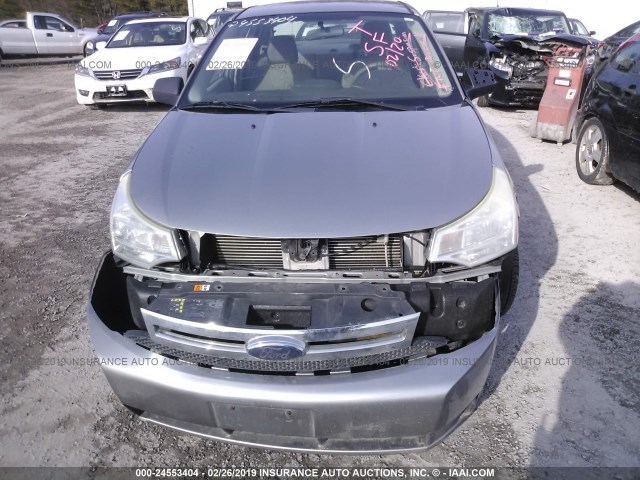 1FAHP35N18W145177 - 2008 FORD FOCUS SE/SEL/SES SILVER photo 6