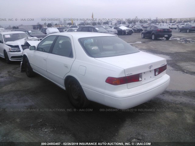 4T1BG22K11U822469 - 2001 TOYOTA CAMRY CE/LE/XLE WHITE photo 3