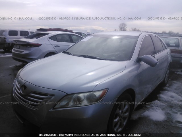 4T1BE46K17U167167 - 2007 TOYOTA CAMRY NEW GENERAT CE/LE/XLE/SE SILVER photo 2