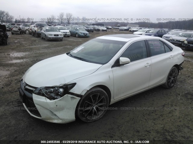 4T1BF1FK2GU135341 - 2016 TOYOTA CAMRY LE/XLE/SE/XSE 白色 照片 2