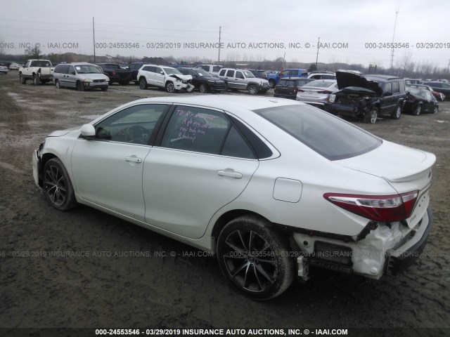 4T1BF1FK2GU135341 - 2016 TOYOTA CAMRY LE/XLE/SE/XSE 白色 照片 3
