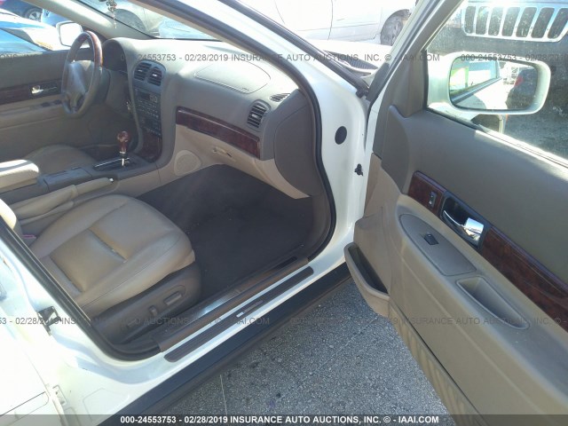 1LNHM86S7YY602370 - 2000 LINCOLN LS WHITE photo 5