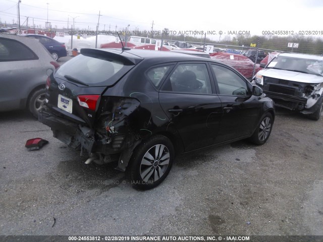 KNAFU5A23D5688495 - 2013 KIA FORTE EX BLACK photo 4