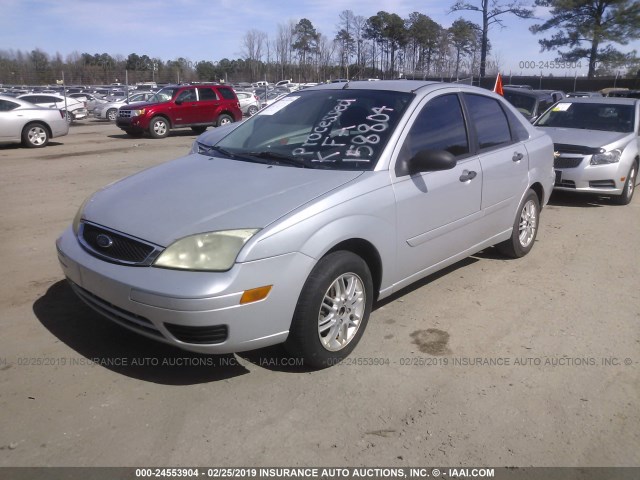 1FAFP34N27W158804 - 2007 FORD FOCUS ZX4/S/SE/SES SILVER photo 2