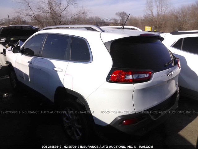 1C4PJLCB8JD538837 - 2018 JEEP CHEROKEE LATITUDE WHITE photo 3