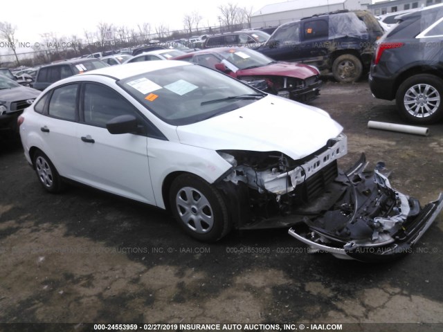 1FAHP3E20CL447382 - 2012 FORD FOCUS S WHITE photo 1